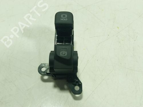 hand-brake-toyota-yaris-cross-mxp_-2020-30767190 main image