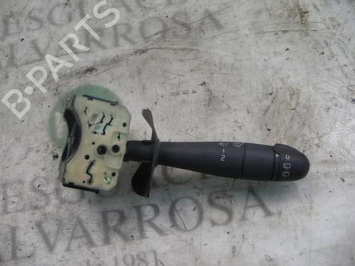 Used Steering column stalk Steering column stalk RENAULT CLIO II (BB_, CB_) 1.9 D (B/CB0E, BB0J) (64 hp) 3763575 3763575