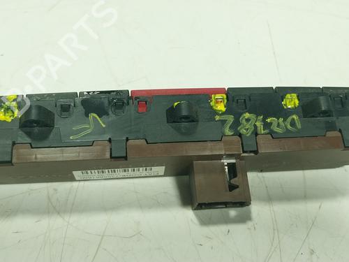 Switch PEUGEOT BOXER Van 2.2 BlueHDi 120 | BP30610589I30 - Image 2