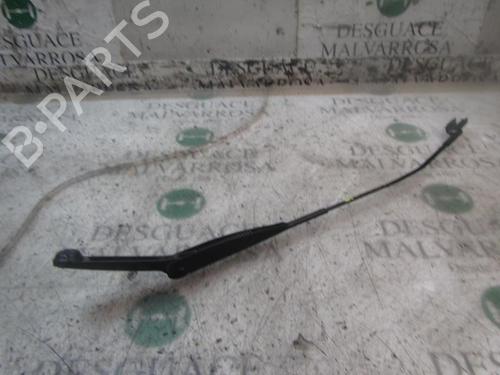 Used Front windshield wiper arm Front windshield wiper arm 3826113 3826113