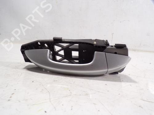 Used Front left exterior door handle VW GOLF VI (5K1) 1.6 TDI (105 hp) 8597297