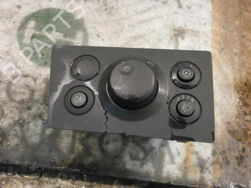 Forlygtekontakt Forlygtekontakt OPEL ZAFIRA / ZAFIRA FAMILY B (A05) 1.9 CDTI (M75) (120 hp) 3790773 3790773