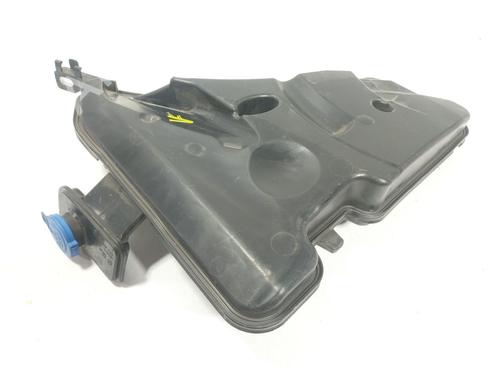 windscreen-washer-tank-bmw-3-g20-g80-g28-2018-26123797 main image
