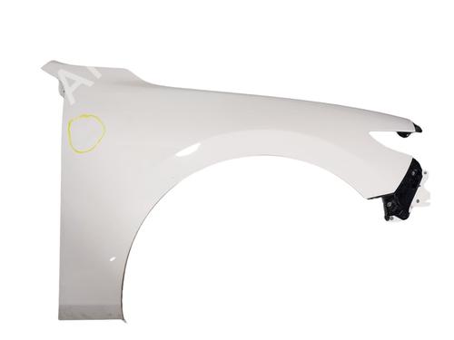 Used Right front fenders Right front fenders MAZDA 3 Hatchback (BP) 2.0 SKYACTIV-G M Hybrid (122 hp) 36564045 36564045