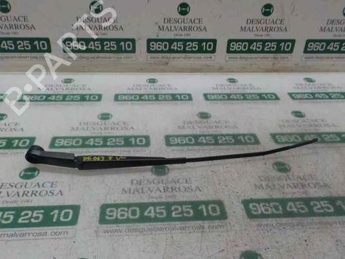 Used Front windshield wiper arm Front windshield wiper arm 4626426 4626426