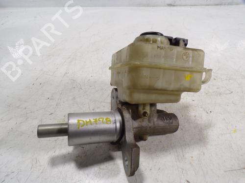 Used Brake master cylinder Brake master cylinder BMW 5 (E60) 525 d (177 hp) 8418562 8418562