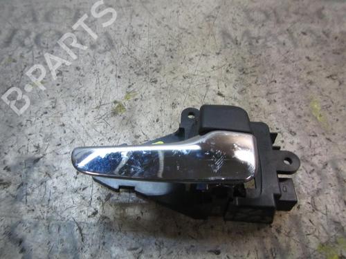 Puxador interior trás direito MITSUBISHI GRANDIS (NA_W) 2.0 DI-D (NA8W) (136 hp) 4009478