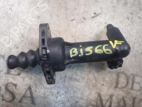 Used Clutch slave cylinder VW POLO (9N_, 9A_) 1.4 16V (80 hp) 14267989