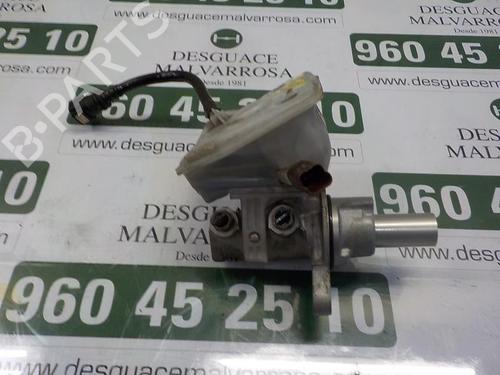 Used Brake master cylinder PEUGEOT 308 SW I (4E_, 4H_) [2007-2014]  3859478