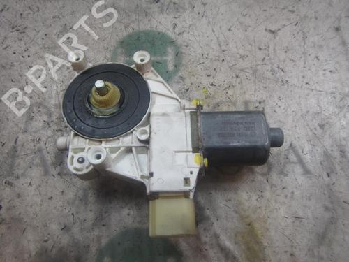 Used Right front window motor Right front window motor BMW 1 (E87) 116 i (115 hp) 3822853 3822853