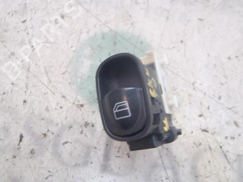 Used Right rear window switch Right rear window switch MERCEDES-BENZ C-CLASS (W203) C 180 (203.035) (129 hp) 3819176 3819176