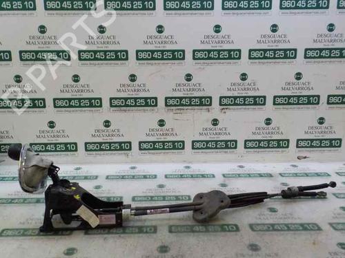 Used Gear lever RENAULT SCÉNIC III (JZ0/1_) [2008-2016]  7412374