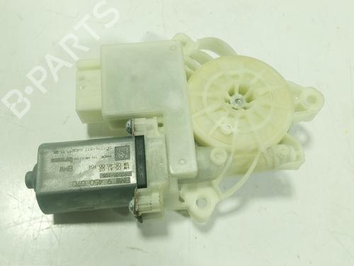 Right front window motor BMW 7 (G70) | BP34508986E20 - Image 2