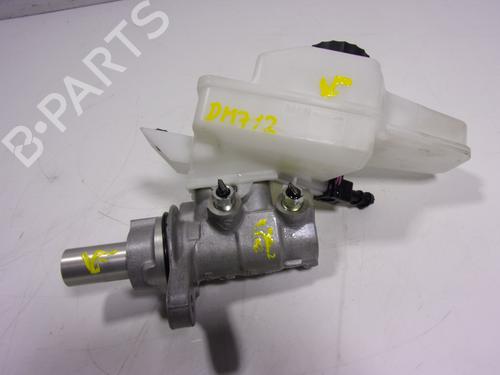 Hovedbremsecylinder TOYOTA YARIS CROSS (MXP_) 1.5 Hybrid (MXPJ10) (116 hp) 15839570