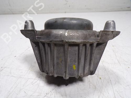 Used Engine mount Engine mount MERCEDES-BENZ CLS Shooting Brake (X218) CLS 250 CDI / BlueTEC / d (218.903, 218.904) (204 hp) 15065313 15065313
