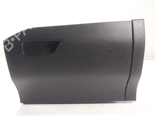 glove-box-ford-focus-iii-turnier-2010-2011-2012-2013-2014-2015-2016-2017-2018-2019-2020-34369780 main image