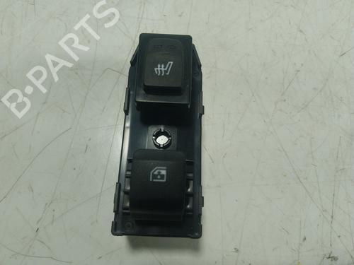 left-rear-window-switch-hyundai-tucson-nx4e-nx4a-93581n72504x-2020-21131113 main image