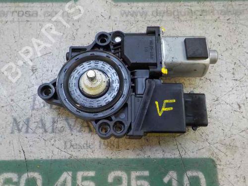 Rudehejsemotor forskærm højre KIA CEE'D (JD) 1.4 CVVT (100 hp) 6046429
