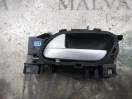 Used Front left interior door handle Front left interior door handle PEUGEOT 207 (WA_, WC_) 1.4 16V (88 hp) 3827617 3827617