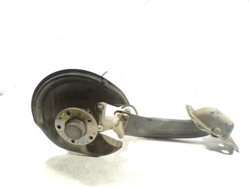 Højre hjullejehus spindel VW PASSAT B6 (3C2) 2.0 TDI 16V (140 hp) 7573614