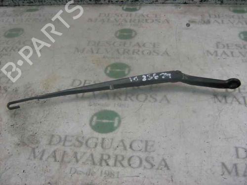 Used Front windshield wiper arm BMW 3 (E46) 320 d (150 hp) 3760811