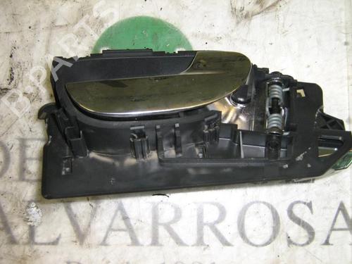 Used Front right interior door handle PEUGEOT 307 Break (3E) 2.0 HDI 90 (90 hp) 3738398