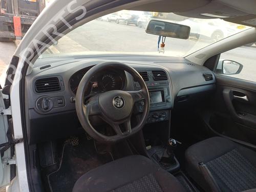 Left headlight VW POLO V (6R1, 6C1) 1.4 TDI | BP32439842C28 