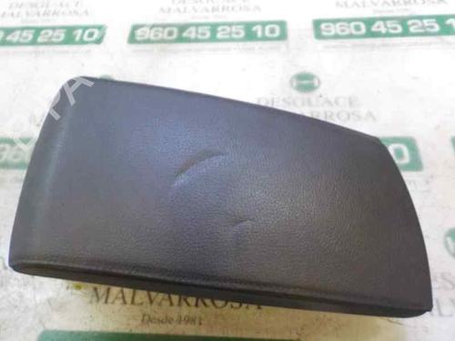 Used Armrest / Center console Armrest / Center console BMW X3 (E83) 2.0 sd (177 hp) 7152393 7152393