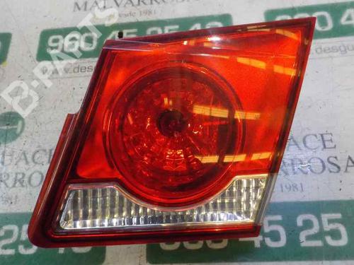 right-tailgate-light-chevrolet-cruze-j300-20-cdi-2009-6156771 main image