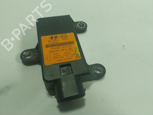 Used Electronic module KIA SPORTAGE III (SL) 1.7 CRDi (116 hp) 17969842