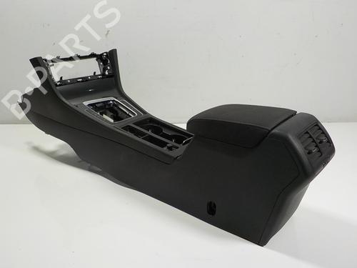 Used Armrest / Center console Armrest / Center console VW GOLF VII (5G1, BQ1, BE1, BE2) 1.5 TSI (150 hp) 12261768 12261768