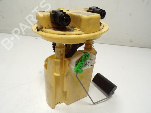 Used Fuel pump Fuel pump DACIA SANDERO II 1.5 dCi 75 / Blue dCi 75 (B8JW, B8M4, B8AH, B8M7, B8M6) (75 hp) 11179514 11179514