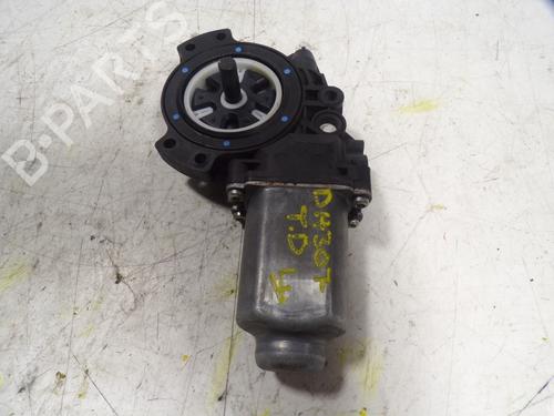 Used Right rear window motor Right rear window motor HYUNDAI ix35 (LM, EL, ELH) 1.7 CRDi (116 hp) 8202077 8202077