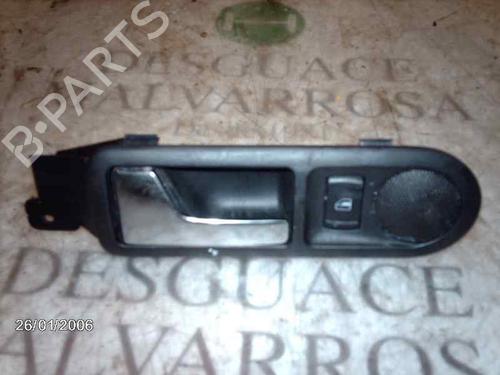 Venstre bak invendig håndtak VW GOLF IV (1J1) [1997-2008]  3773689