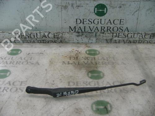 Used Front windshield wiper arm SEAT IBIZA II (6K1) [1993-2002]  3784648