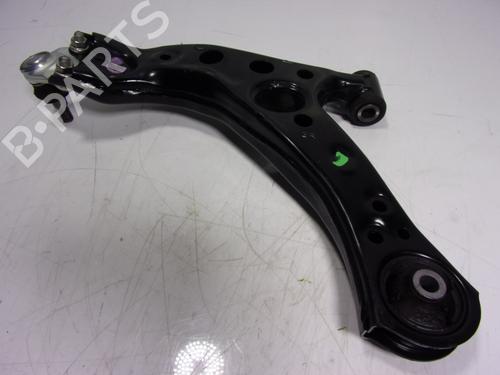 Right front suspension arm TOYOTA COROLLA Cross (ZVG1_, ZSG1_, MXGH1_, MXGA1_) [2020-2024]  15848986