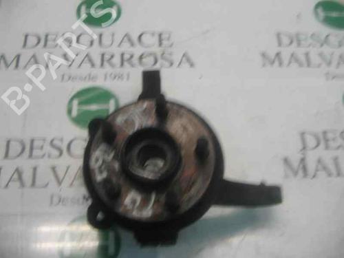 Used Left front steering knuckle CHRYSLER VOYAGER II (ES) 2.5 i (98 hp) 3776213