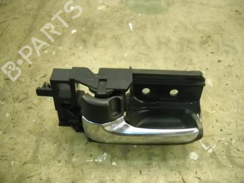 Used Front left interior door handle TOYOTA AVENSIS (_T25_) 2.0 D-4D (ADT250_, ADT250R) (126 hp) 3748049