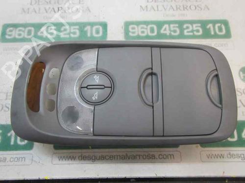 Plafonier Plafonier KIA SORENTO I (JC) 2.5 CRDi 4WD (140 hp) 7411799 7411799