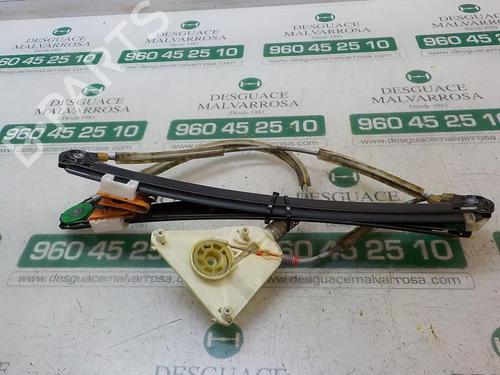 Lève-vitre avant droit AUDI A3 Sportback (8PA) 1.6 TDI (105 hp) 3868389