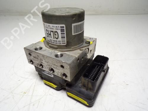 Used ABS pump HYUNDAI i20 II (GB, IB) [2014-2021]  13552281
