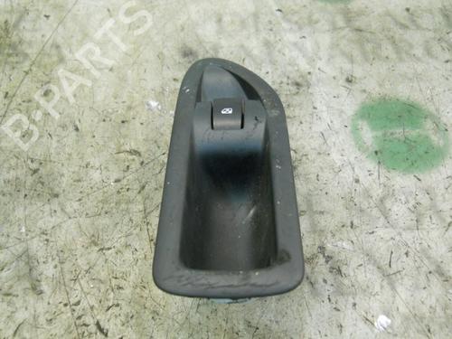 Used Left rear window switch RENAULT LAGUNA II (BG0/1_) [2001-2007]  3780814