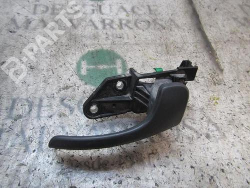 Used Front right interior door handle Front right interior door handle PEUGEOT BOXER Van 2.2 HDi 120 (120 hp) 4011326 4011326