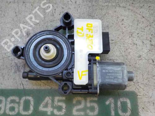 Rudehejsemotor bagstkærm højre SKODA KAROQ (NU7, ND7) 1.5 TSI (150 hp) 6082837