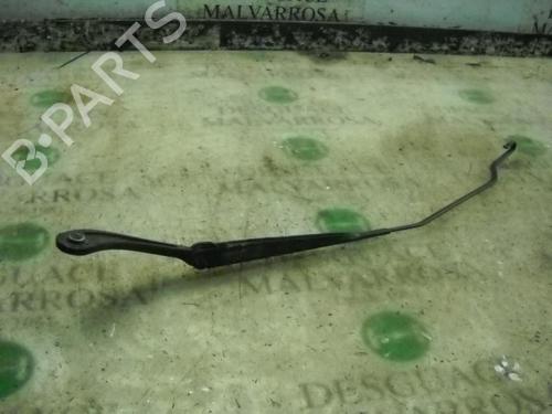 Used Front windshield wiper arm RENAULT MEGANE II (BM0/1_, CM0/1_) [2001-2012]  3794291