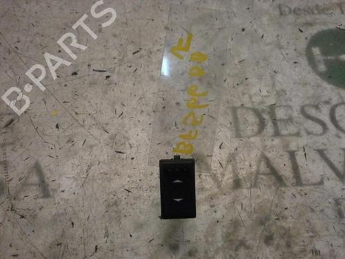 Used Right front window switch Right front window switch FORD MONDEO III (B5Y) 2.0 16V TDDi / TDCi (115 hp) 3746970 3746970