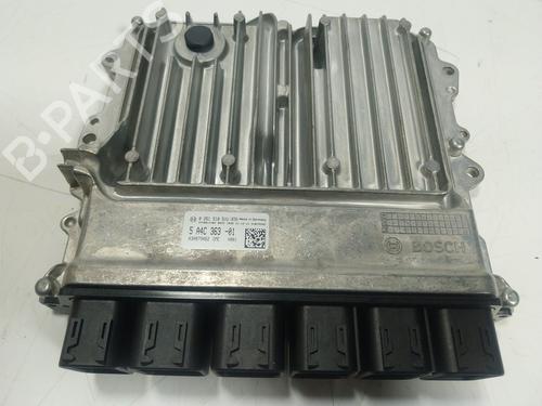 Used Engine control unit (ECU) BMW 5 (G30, F90) 540 i xDrive (340 hp) 23857736