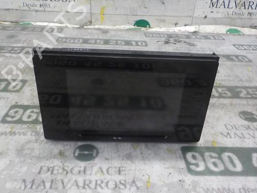 Used Radio Radio TOYOTA AURIS (_E18_) 1.8 Hybrid (ZWE186_, ZWE186R) (136 hp) 3863319 3863319