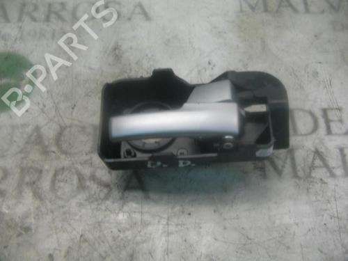 Højre fortil invendig håndtag Højre fortil invendig håndtag FORD MONDEO III Saloon (B4Y) 2.0 TDCi (130 hp) 3743063 3743063