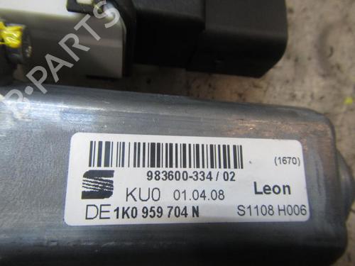 Right rear window motor SEAT LEON (1P1) 1.9 TDI | BP3838972E22 